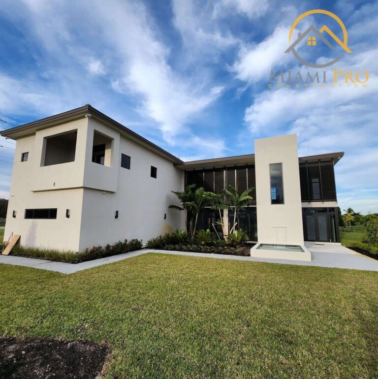 Miami Pro Construction: Your trusted Miami general contractor and construction company, expertly delivering both home Build services and commercial contractor services across Miami. We handle everything from Home remodeling, Home additions, Office renovation, commercial renovations and commercial construction services .